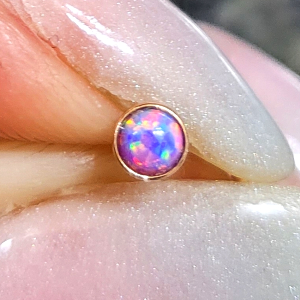 Beautiful 14k Gold Screw Nosering